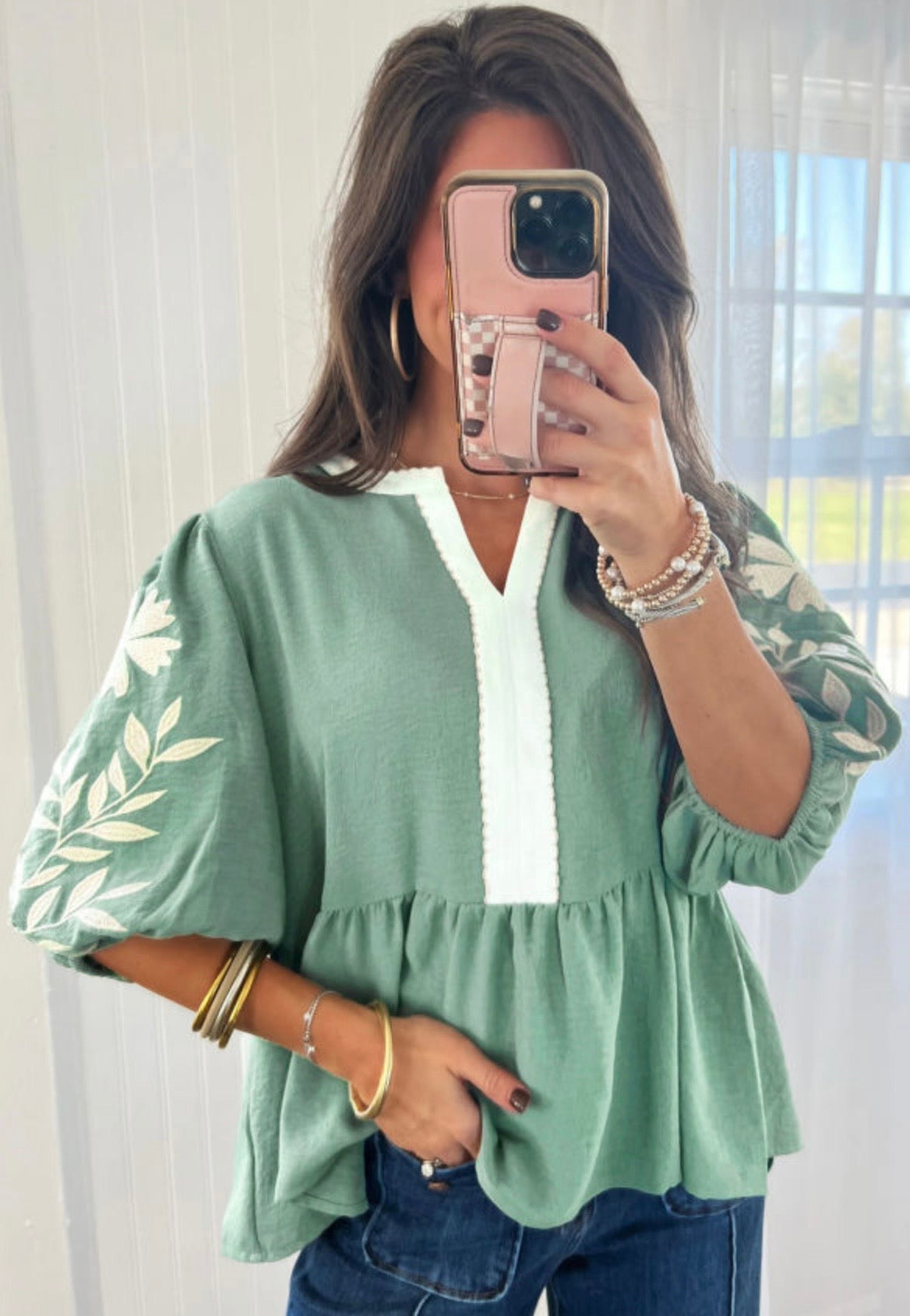 Embroidered Puff Sleeve Top