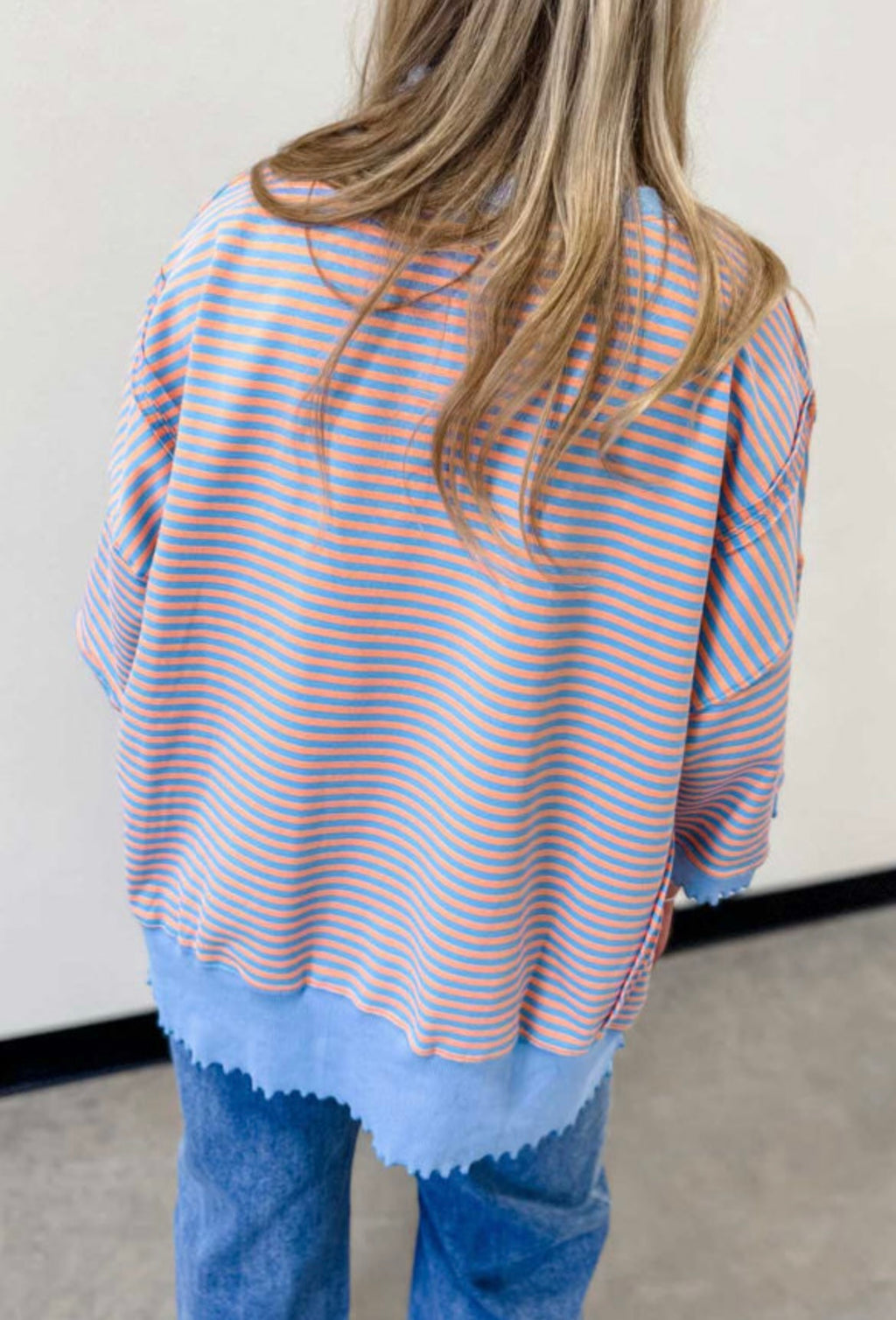 Colorblock Scalloped Loose Sleeve Top